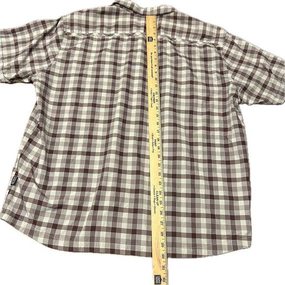 Patagonia Mens XXL Button Up Shirt Short Sleeve Polyester Nylon Outdoor Plaid - Picture 2 of 4